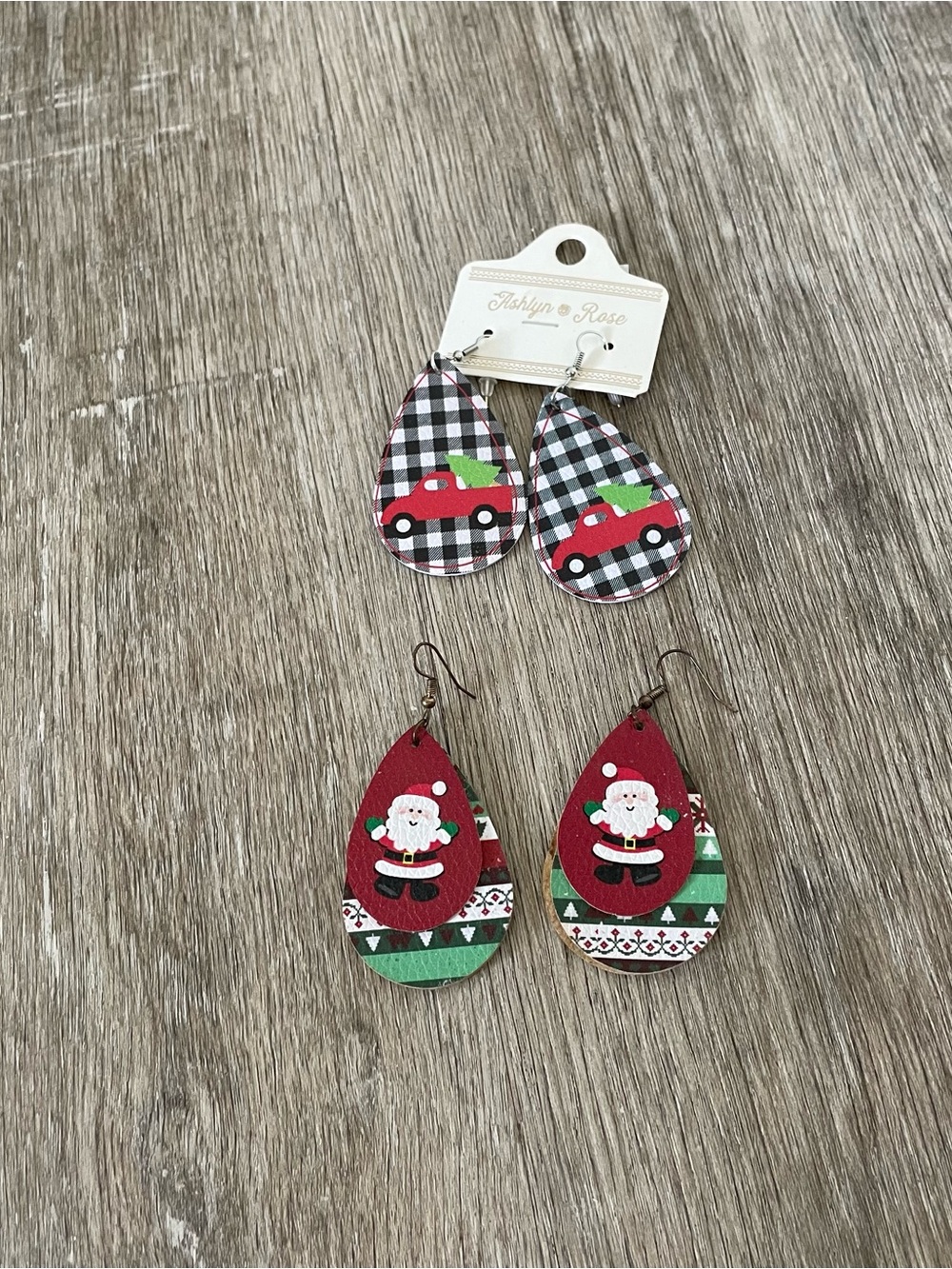 Women’s Christmas Holiday Teardrop Earrings Set – Santa & Red Truck Plaid
